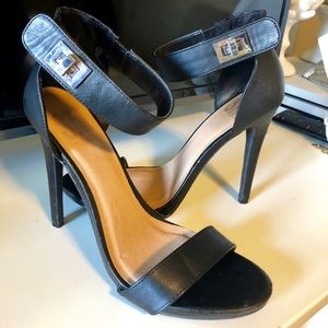 SM New York Shoes - Black heels SM New York Shoes - Black heels